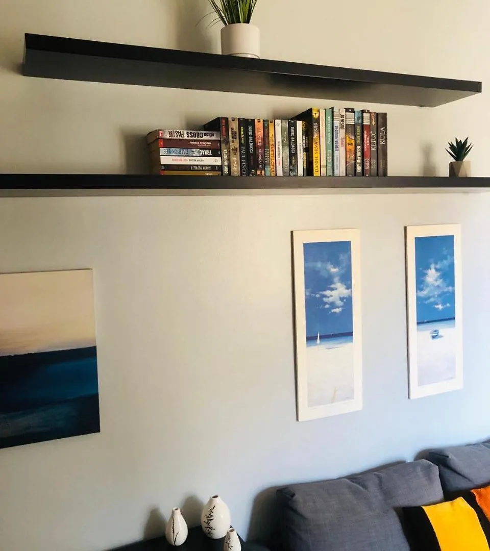 Apartment Tashi, Korzo - Rijeka, 2 Bedrooms